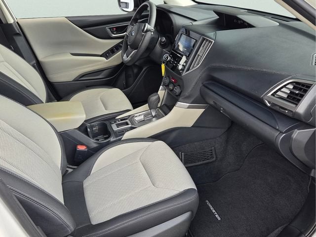 2023 Subaru Forester Base