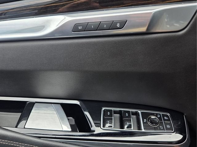2025 Cadillac Escalade ESV Premium Luxury