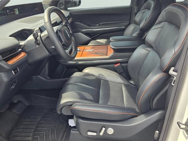 2025 Lincoln Navigator L Black Label