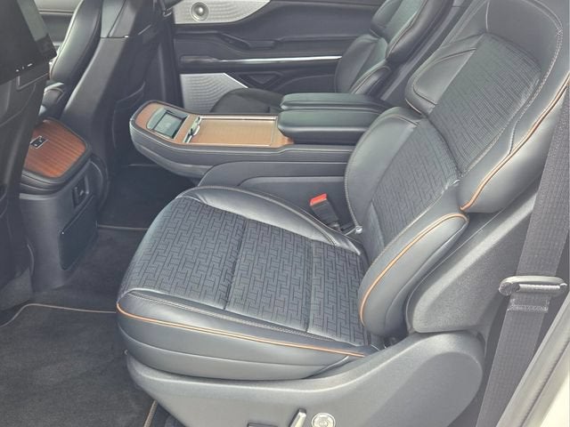 2025 Lincoln Navigator L Black Label