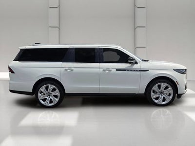2025 Lincoln Navigator L Black Label