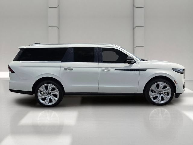 2025 Lincoln Navigator L Black Label