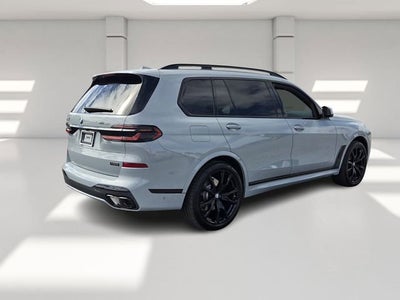 2025 BMW X7 xDrive40i