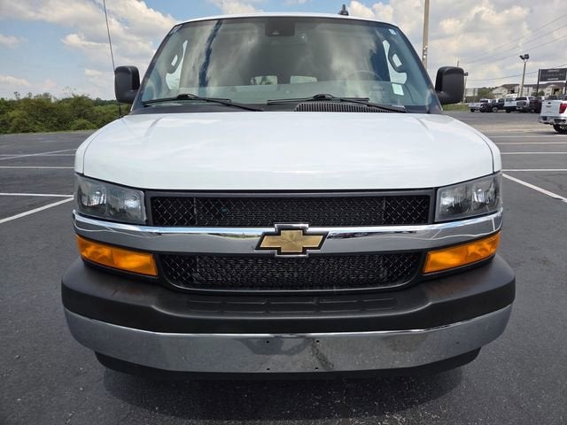 2024 Chevrolet Express Passenger 3500 1LT