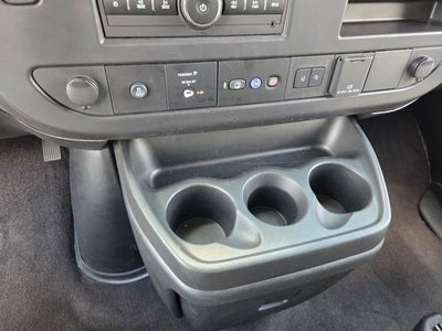 2024 Chevrolet Express Passenger 3500 1LT