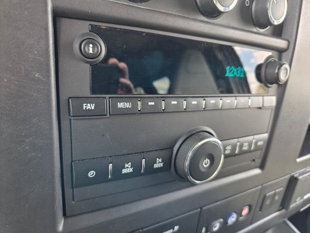 2024 Chevrolet Express Passenger 3500 1LT