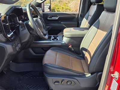 2025 Chevrolet Silverado 3500 HD High Country