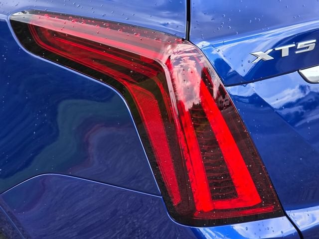 2023 Cadillac XT5 FWD Premium Luxury