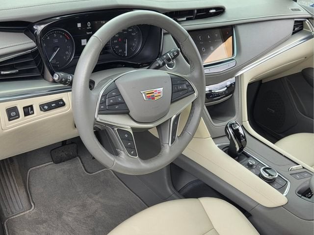 2023 Cadillac XT5 FWD Premium Luxury