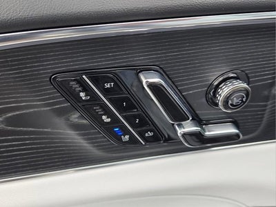 2024 Cadillac LYRIQ Luxury 2