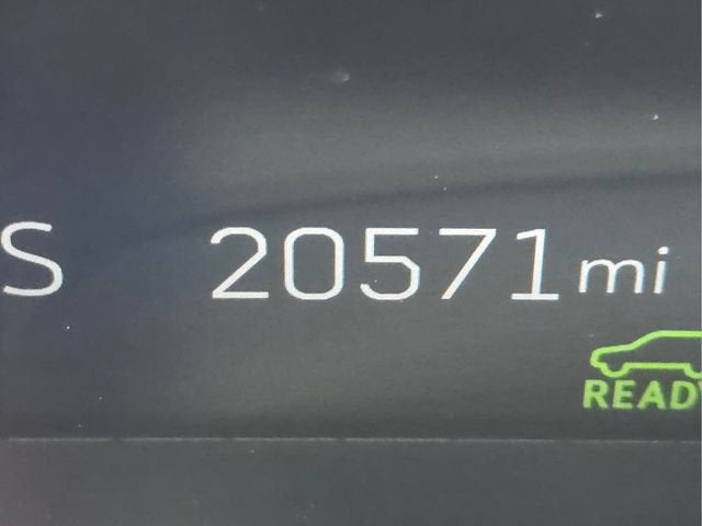 2024 Cadillac LYRIQ Luxury 2