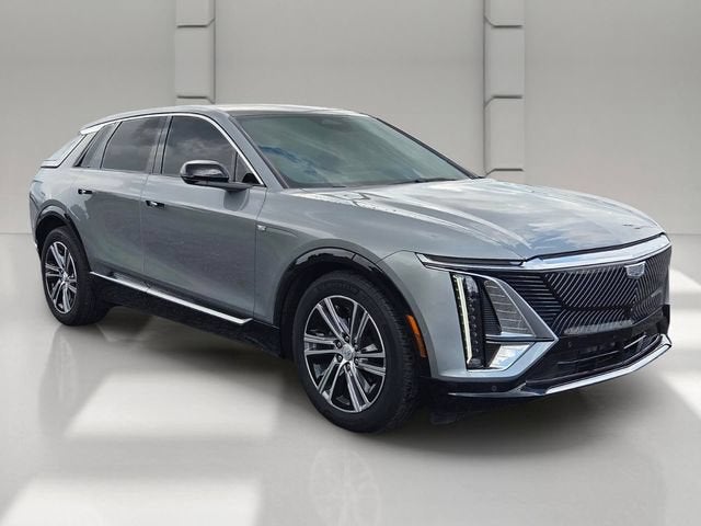 2024 Cadillac LYRIQ Luxury 2