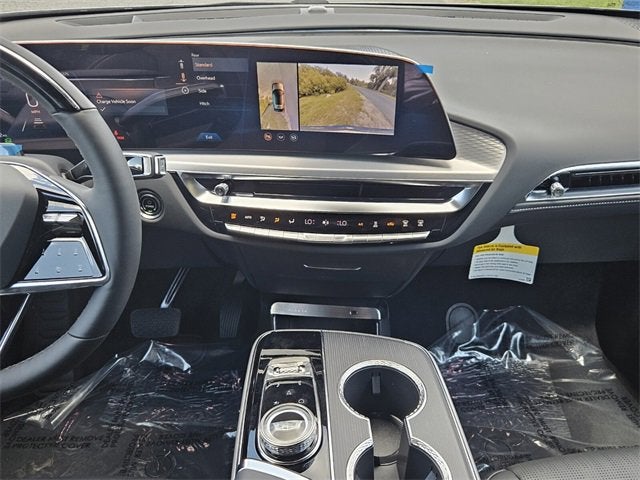 2025 Cadillac LYRIQ Sport 2