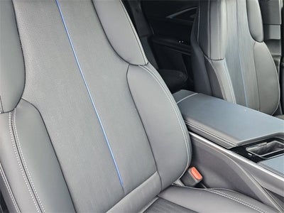 2025 Cadillac LYRIQ Sport 2