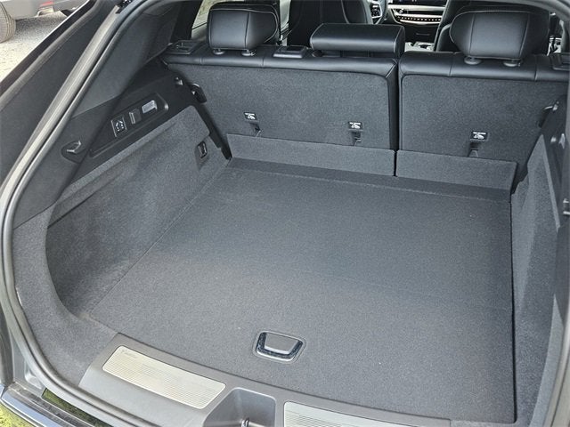 2025 Cadillac LYRIQ Sport 2