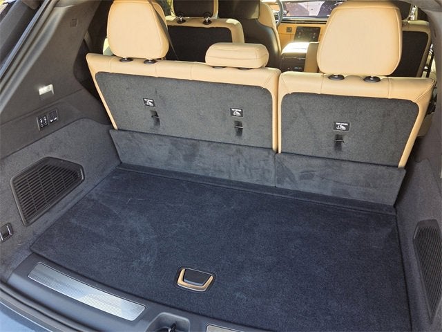 2025 Cadillac ESCALADE IQ Luxury 2