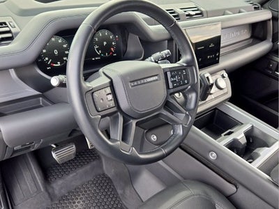 2025 Land Rover Defender V8