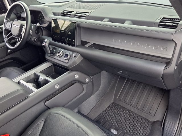 2025 Land Rover Defender V8