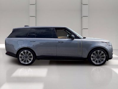 2026 Land Rover Range Rover SE