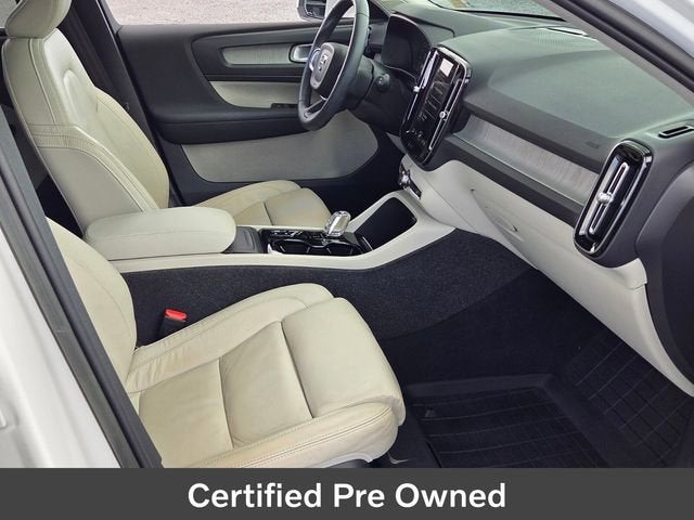 2022 Volvo XC40 Inscription