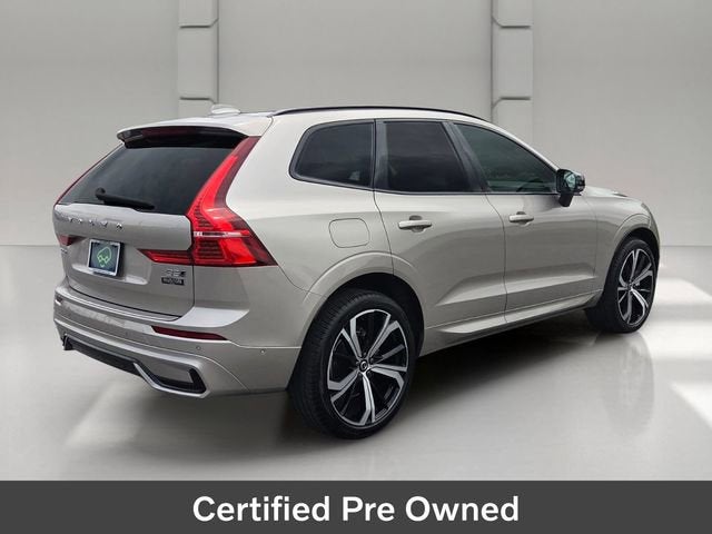 2024 Volvo XC60 Ultimate Dark Theme