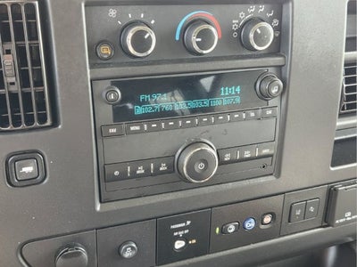 2025 Chevrolet Express Passenger 1LT