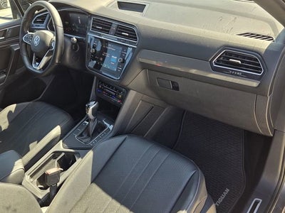 2023 Volkswagen Tiguan SE R-Line Black