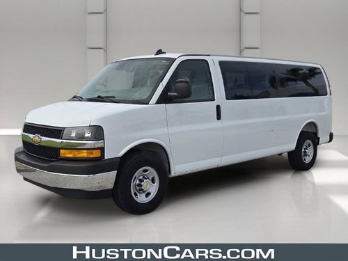 2025 Chevrolet Express Passenger 1LT