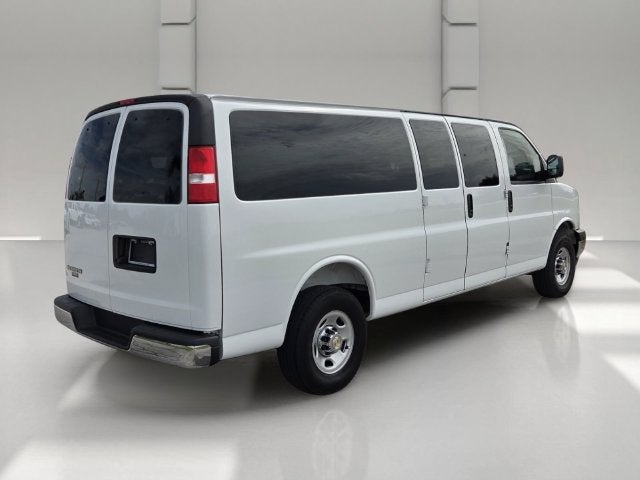 2025 Chevrolet Express Passenger 1LT