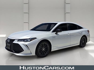 2019 Toyota Avalon Hybrid Limited