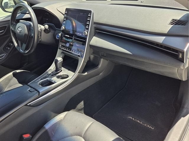 2019 Toyota Avalon Hybrid Limited