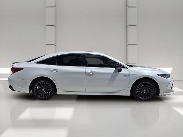 2019 Toyota Avalon Hybrid Limited