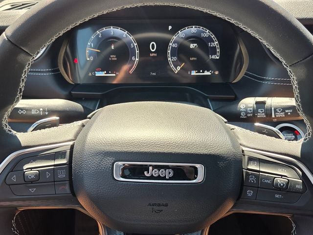 2026 Jeep Grand Cherokee Laredo