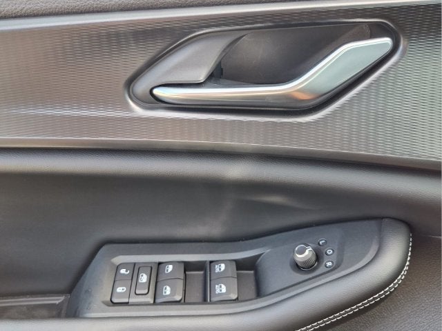 2027 Jeep Grand Cherokee Laredo