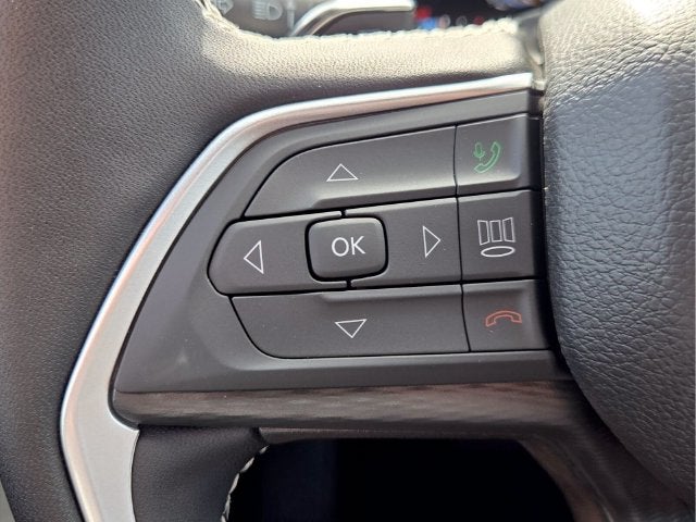 2027 Jeep Grand Cherokee Laredo
