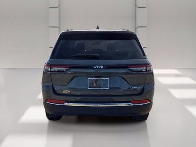 2027 Jeep Grand Cherokee Laredo