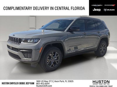 2027 Jeep Grand Cherokee Laredo Altitude