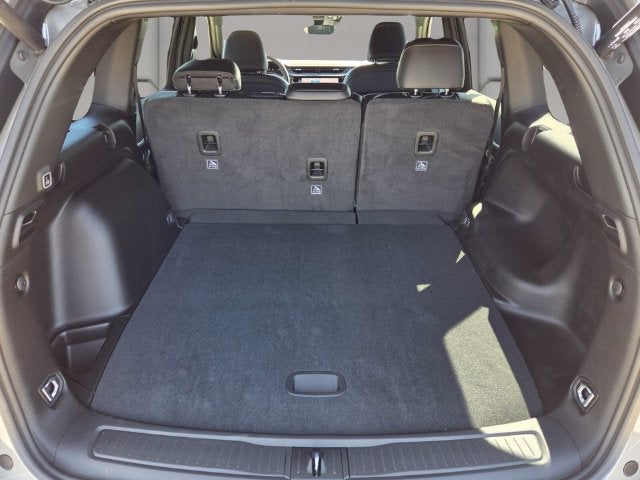 2027 Jeep Grand Cherokee Laredo Altitude