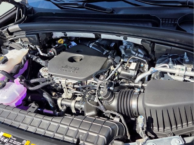 2027 Jeep Grand Cherokee Laredo Altitude
