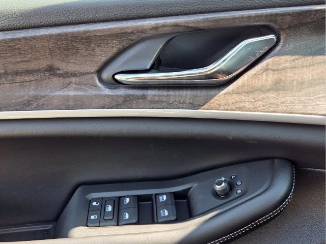 2027 Jeep Grand Cherokee Laredo Altitude