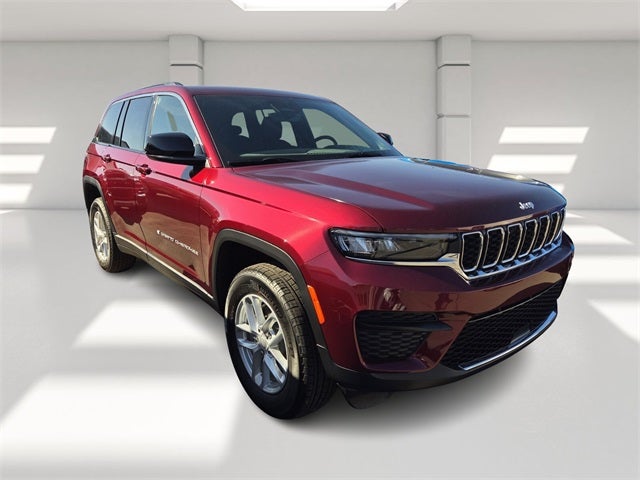 2026 Jeep Grand Cherokee Laredo