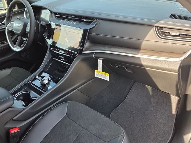 2026 Jeep Grand Cherokee Altitude