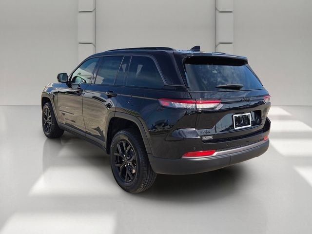 2026 Jeep Grand Cherokee Altitude