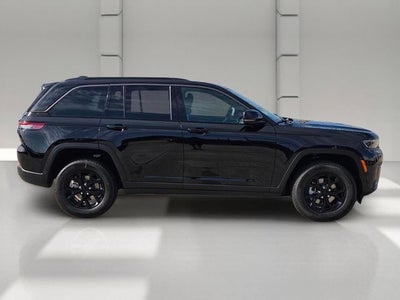 2026 Jeep Grand Cherokee Altitude