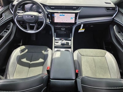 2026 Jeep Grand Cherokee Laredo Altitude