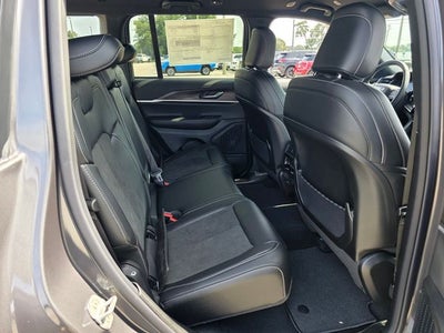 2026 Jeep Grand Cherokee Laredo Altitude