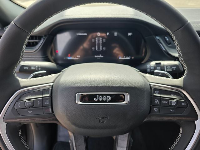2026 Jeep Grand Cherokee Laredo Altitude