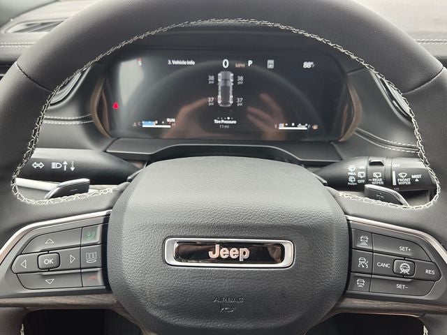 2026 Jeep Grand Cherokee Laredo Altitude
