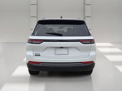 2026 Jeep Grand Cherokee Laredo Altitude