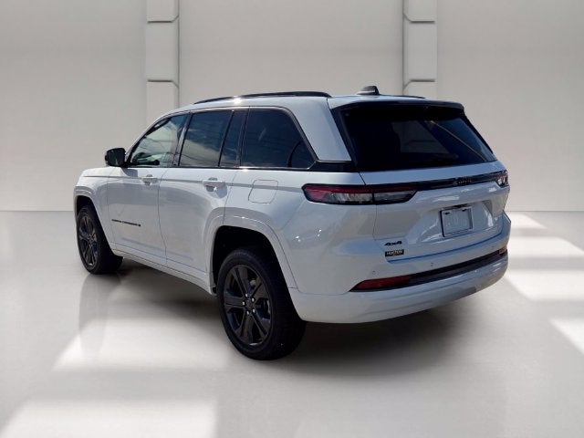 2027 Jeep Grand Cherokee Limited Reserve